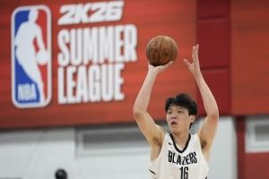 马健：杨瀚森新赛季初期肯定打替补 若能提升防守就有机会打首发